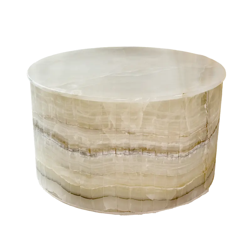 Coffee table in onyx 900 × 900 × 500 mm