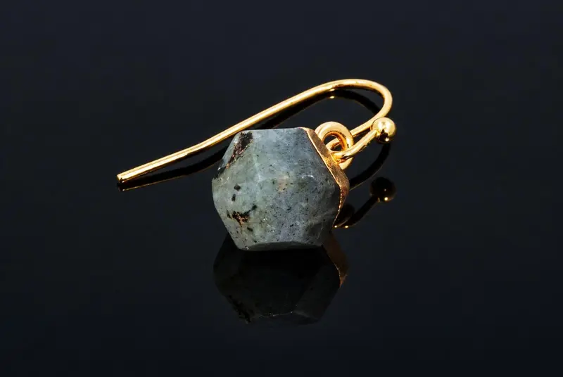 Labradorite Earrings - Faceted Cube