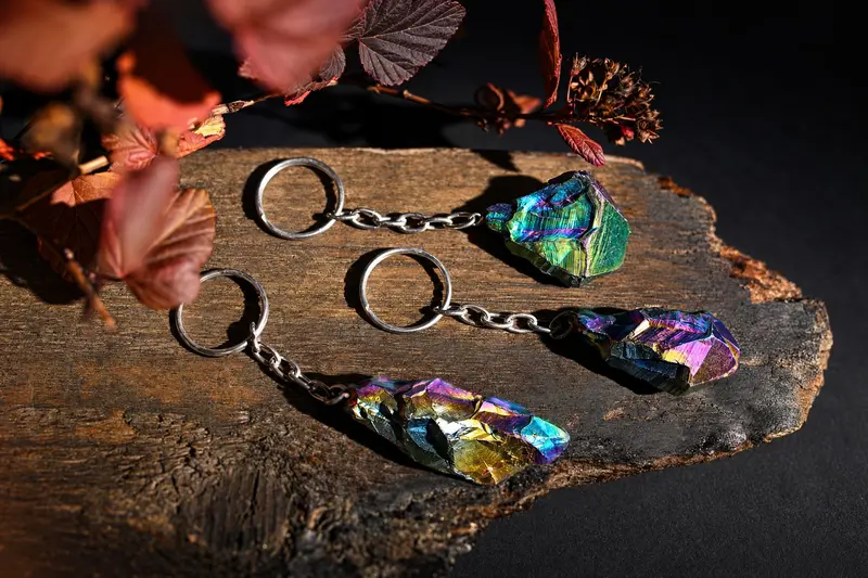 Rainbow hematite keychain – Point