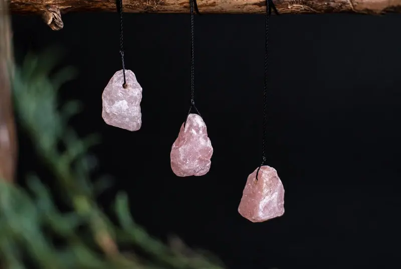 Rose quartz pendant – Natural